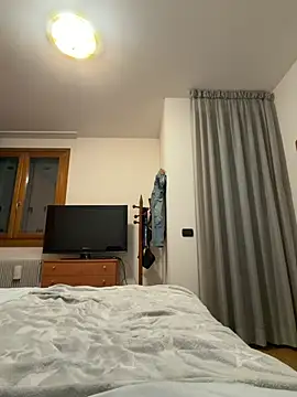 Snapshot of feliciafelon chatting on February 11, 2026, 8:03 pm feliciafelon online show from February 11, 2026, 8:03 pm