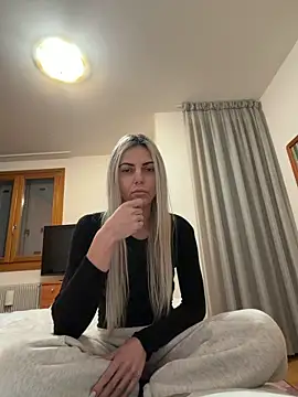 Snapshot of feliciafelon chatting on February 22, 2026, 6:06 pm feliciafelon online show from February 22, 2026, 6:06 pm