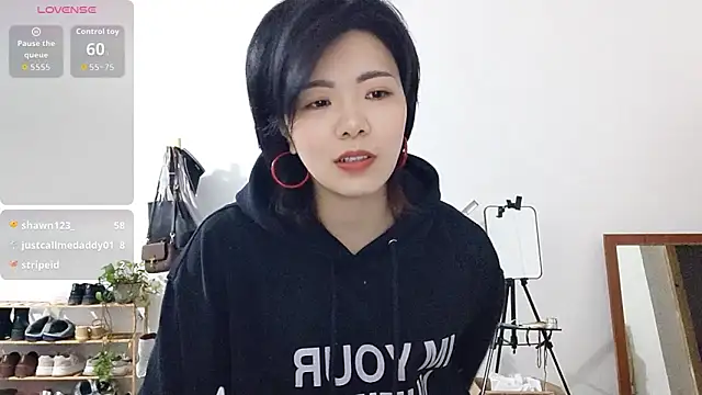 adele8731 online show from November 27, 2025, 2:52 pm