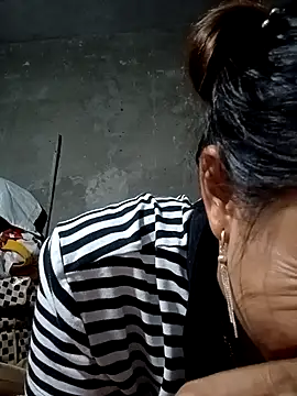 mon1-day online show from December 17, 2025, 12:33 pm