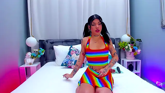 YasminWild online show from November 26, 2025, 4:46 am