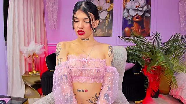 YasminWild online show from December 1, 2025, 4:17 am