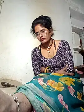 Snapshot of Menka_cut34 chatting on February 12, 2026, 4:13 pm Menka cut34 online show from February 12, 2026, 4:13 pm