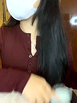 Snapshot of Hanni_22 chatting on November 25, 2025, 3:56 pm Hanni 22 online show from November 25, 2025, 3:56 pm