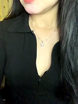 Snapshot of Hanni_22 chatting on November 30, 2025, 3:27 pm Hanni 22 online show from November 30, 2025, 3:27 pm