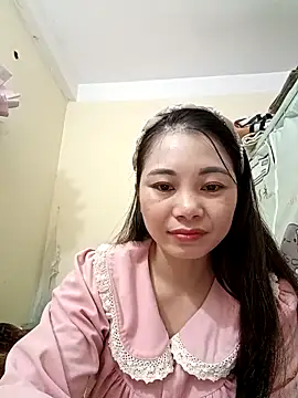 Moon-night222 online show from December 16, 2025, 5:56 am