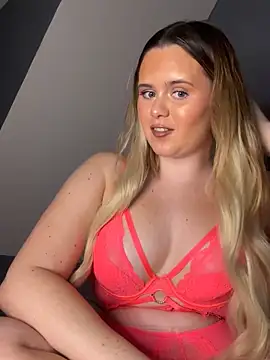 Snapshot of Blonde_Bunny chatting on November 22, 2025, 9:14 pm Blonde Bunny online show from November 22, 2025, 9:14 pm