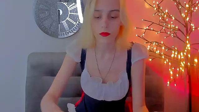 Snapshot of MiilaGlow chatting on February 3, 2026, 2:22 pm MiilaGlow online show from February 3, 2026, 2:22 pm