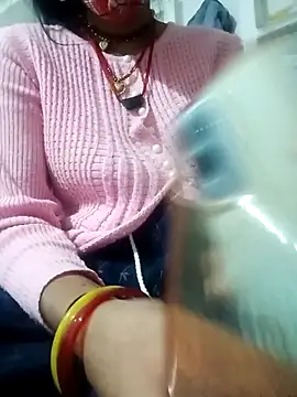 Snapshot of Anushasharma89 chatting on December 14, 2025, 12:27 am Anushasharma89 online show from December 14, 2025, 12:27 am