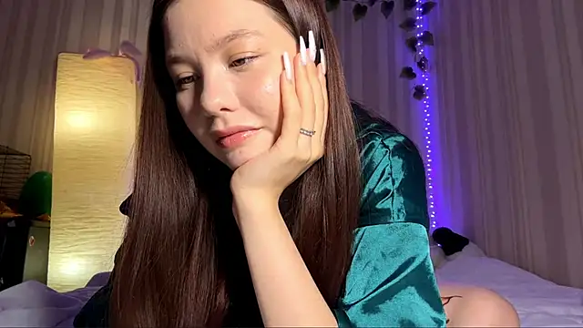 CutieSlim online show from February 21, 2026, 12:06 pm