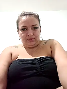 Snapshot of Carsu10 chatting on November 28, 2025, 3:25 pm Carsu10 online show from November 28, 2025, 3:25 pm