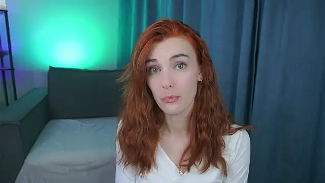 foxy cute4you online show from April 9, 2026, 7:52 pm