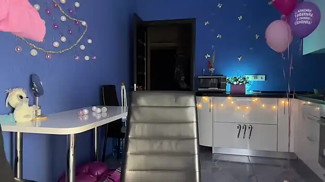 Snapshot of Jolienne chatting on December 18, 2025, 6:58 pm Jolienne online show from December 18, 2025, 6:58 pm