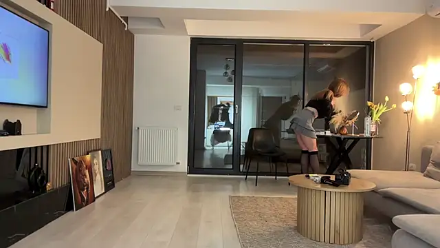 Snapshot of Jolienne chatting on February 27, 2026, 10:10 pm Jolienne online show from February 27, 2026, 10:10 pm