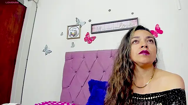  nanycute  online show from February 11, 2026, 9:09 pm