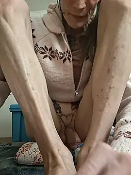 MaitressePomme3 online show from January 16, 2026, 2:48 am