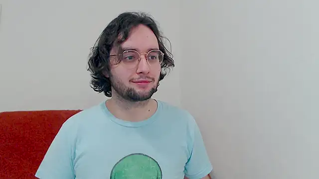 Snapshot of eren_jaeger2000 chatting on December 5, 2025, 4:21 am eren jaeger2000 online show from December 5, 2025, 4:21 am