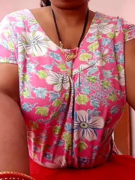 CUTE-LOVE-SWEETS online show from February 6, 2026, 4:06 am