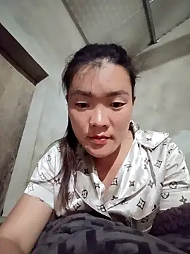 meomeo-00 online show from December 15, 2025, 2:32 pm