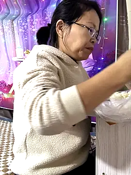 Yes-Baby-A online show from December 2, 2025, 4:51 am