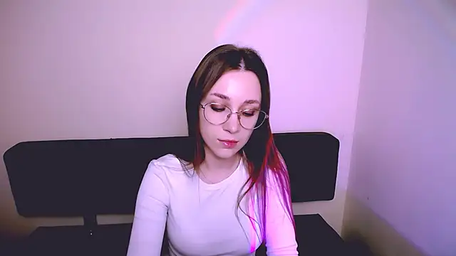 MillaTems  online show from November 25, 2025, 8:36 am