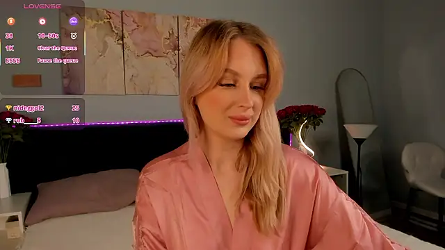 Snapshot of KiraRuiz chatting on February 1, 2026, 1:15 am KiraRuiz online show from February 1, 2026, 1:15 am