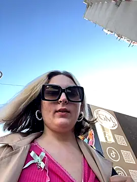 Snapshot of Burlesk_Kate chatting on November 19, 2025, 9:09 am Burlesk Kate online show from November 19, 2025, 9:09 am