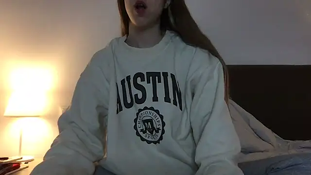 Martimartinaxx online show from March 5, 2026, 6:15 pm