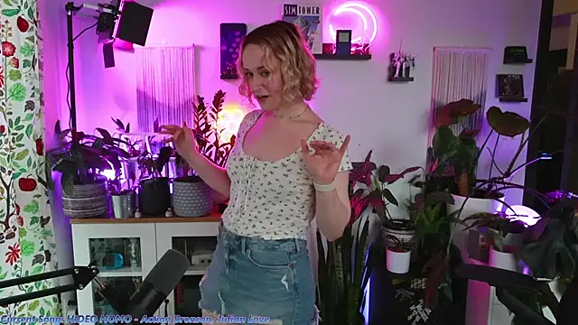 xzoeyryanx online show from January 9, 2026, 6:21 pm