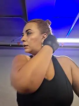 Snapshot of sahara_paker chatting on February 23, 2026, 9:23 pm sahara paker online show from February 23, 2026, 9:23 pm