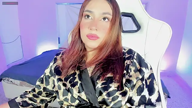 Snapshot of Isabella_saenzz_ chatting on November 27, 2025, 3:41 am Isabella saenzz online show from November 27, 2025, 3:41 am