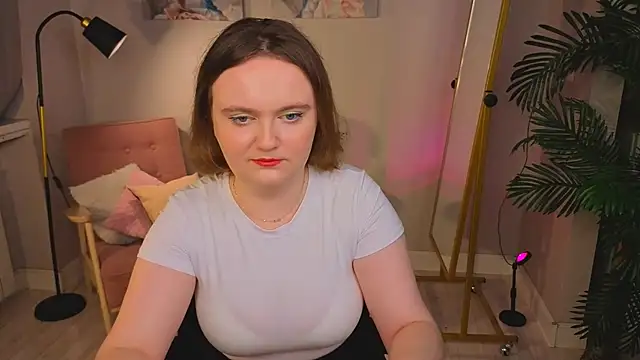 Snapshot of TerryAstra chatting on November 28, 2025, 1:25 pm TerryAstra online show from November 28, 2025, 1:25 pm