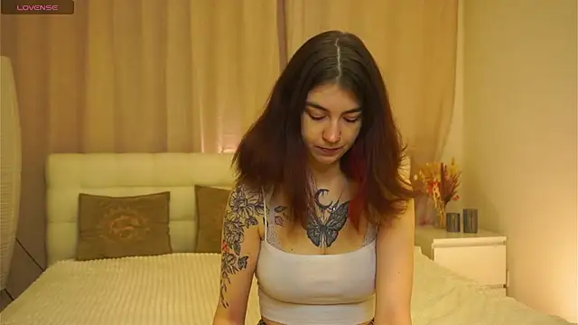 Snapshot of KaKotowski chatting on December 3, 2025, 6:10 am KaKotowski online show from December 3, 2025, 6:10 am