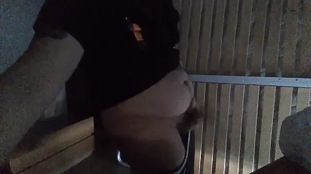 Snapshot of Locotre22 chatting on February 23, 2026, 11:29 am Locotre22 online show from February 23, 2026, 11:29 am