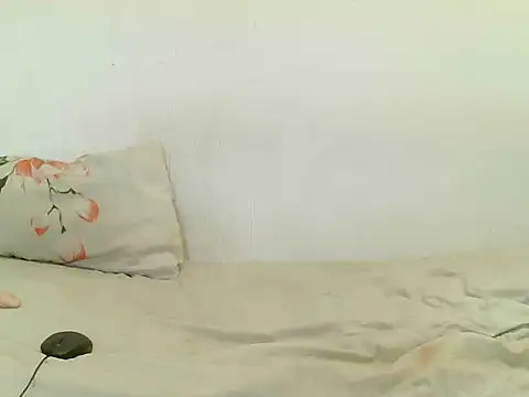 BrunetteNaomi8 online show from November 24, 2025, 9:14 pm