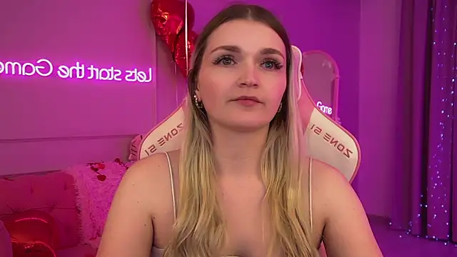 Snapshot of AnnyRaii chatting on February 13, 2026, 6:26 pm AnnyRaii online show from February 13, 2026, 6:26 pm