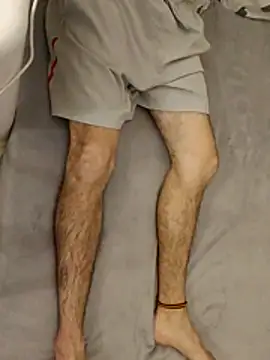 Snapshot of LariBodyMagic chatting on November 21, 2025, 11:25 pm LariBodyMagic online show from November 21, 2025, 11:25 pm