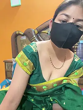 cutestpearl online show from March 27, 2026, 7:24 pm