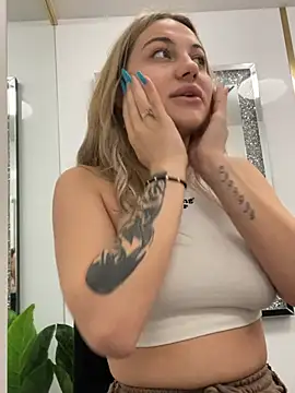 Snapshot of Chloe_GraceeX chatting on February 21, 2026, 7:04 pm Chloe GraceeX online show from February 21, 2026, 7:04 pm