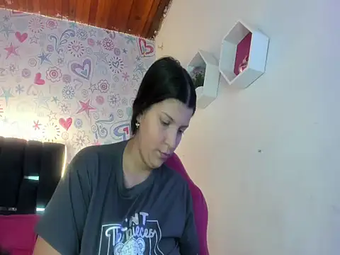 ISA RIVAS online show from November 26, 2025, 12:06 pm