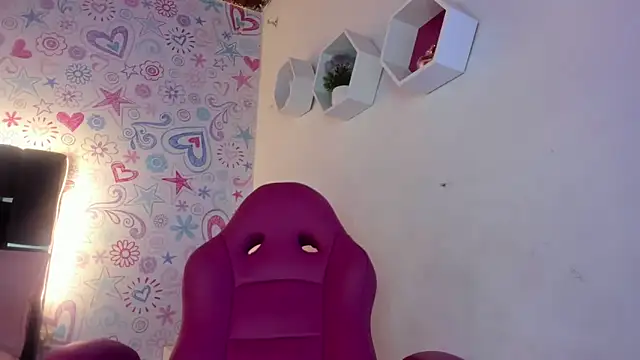 ISA RIVAS online show from December 1, 2025, 12:10 pm