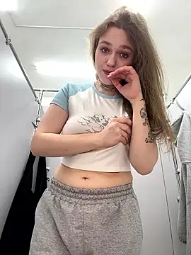 Snapshot of RussianWoman chatting on January 14, 2026, 3:23 am RussianWoman online show from January 14, 2026, 3:23 am