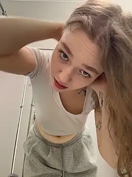 RussianWoman online show from March 25, 2026, 3:34 am