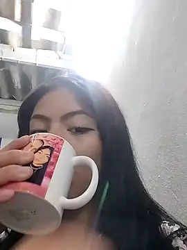 Snapshot of Juliana_Vip chatting on November 22, 2025, 9:19 am Juliana Vip online show from November 22, 2025, 9:19 am