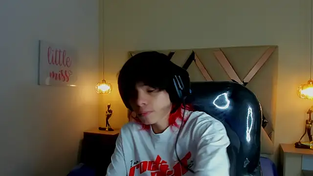 Snapshot of Sylasfrost chatting on February 23, 2026, 11:51 am Sylasfrost online show from February 23, 2026, 11:51 am