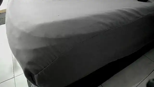 MarieTaylor  online show from April 17, 2026, 8:01 pm