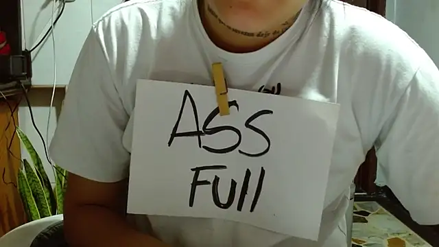 Snapshot of BICHT_VERY_DIRTY chatting on November 19, 2025, 5:02 pm BICHT VERY DIRTY online show from November 19, 2025, 5:02 pm