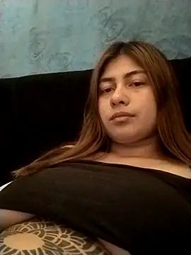 Emmyxxx online show from December 22, 2025, 7:05 am