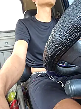 huykkk99 online show from November 29, 2025, 5:43 am