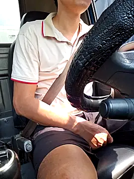 huykkk99 online show from January 7, 2026, 6:38 am